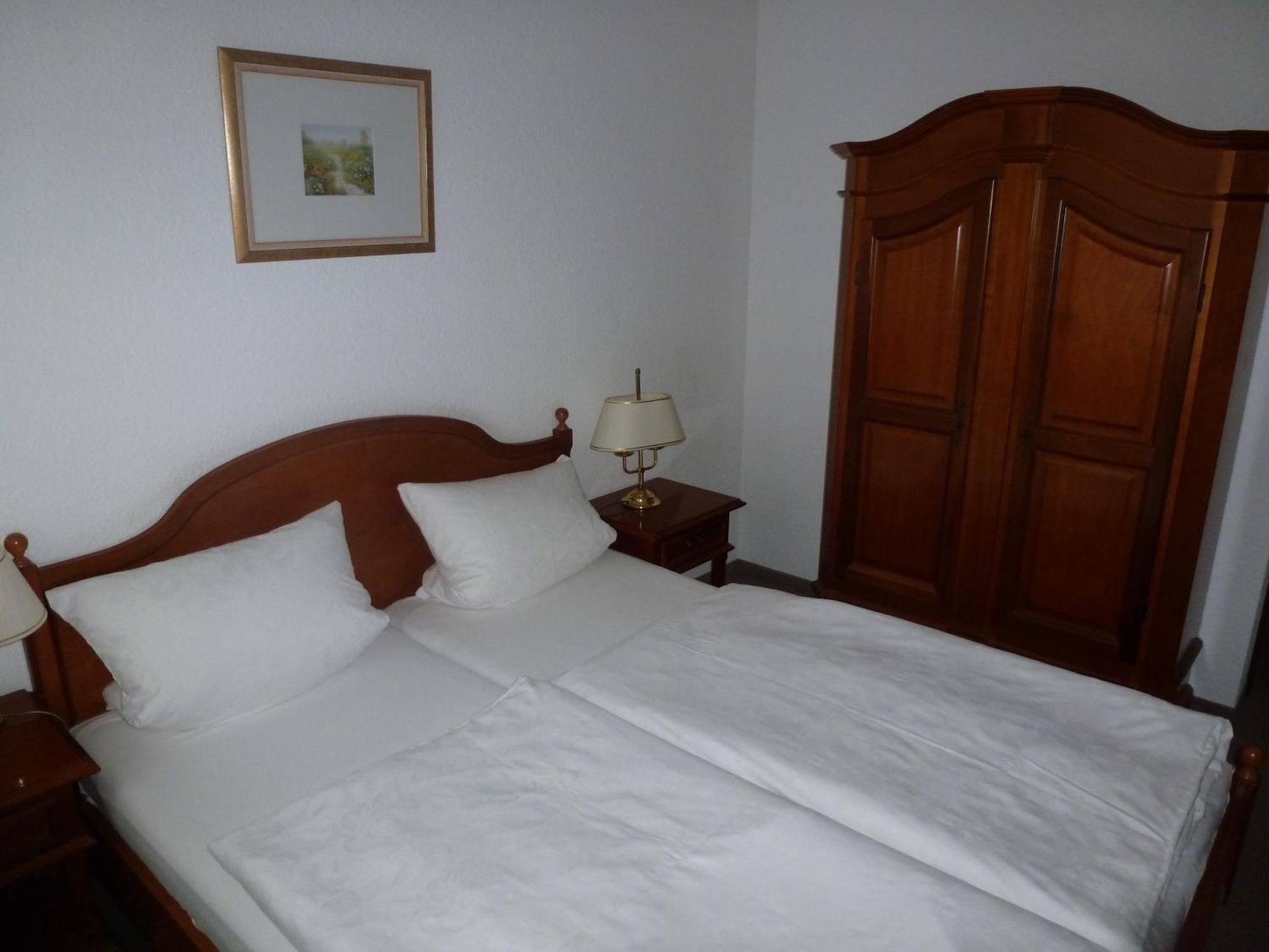 Hotel Alt-Karow เบอร์ลิน ภายนอก รูปภาพ